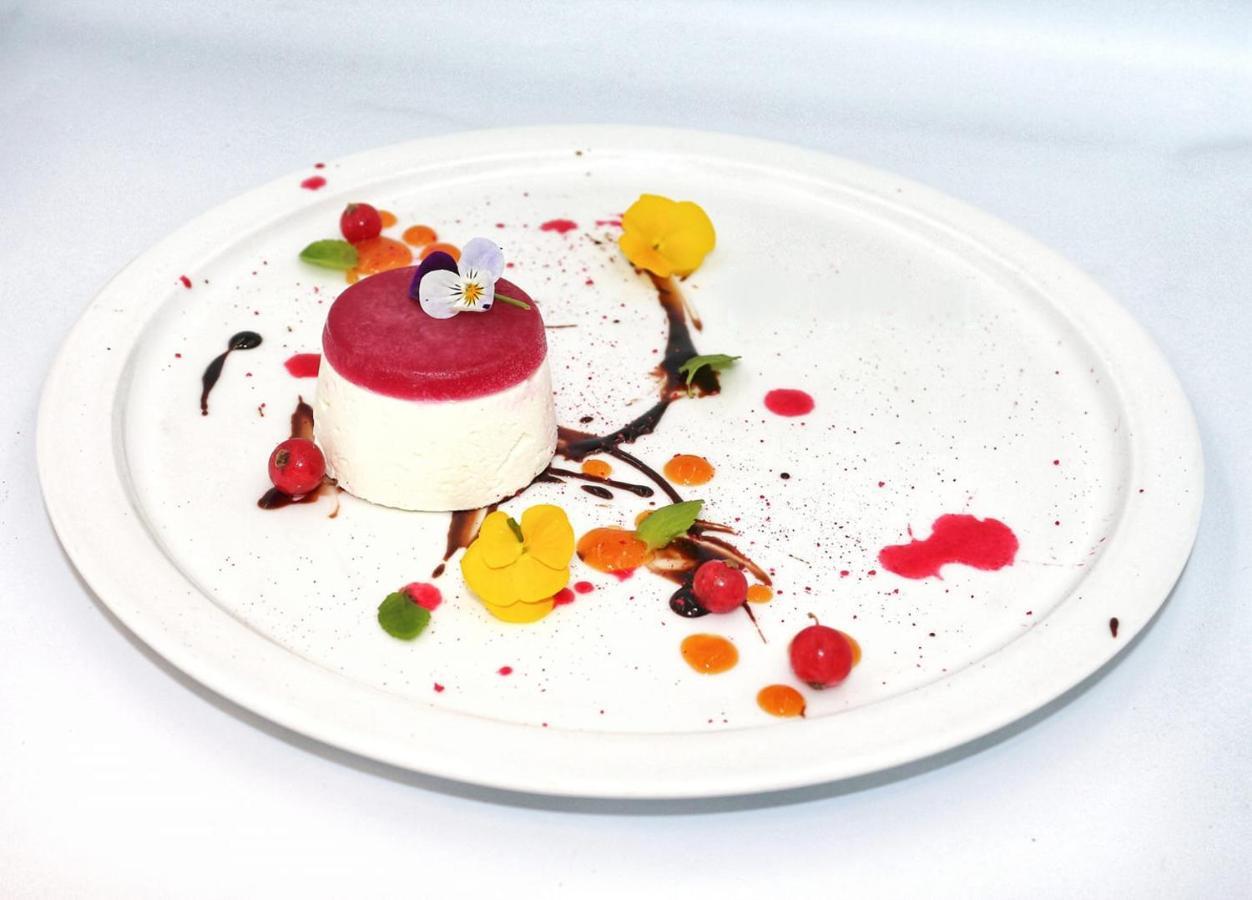 Logis Hotel Restaurant Le Clos Fleuri Castelnaudary Bagian luar foto