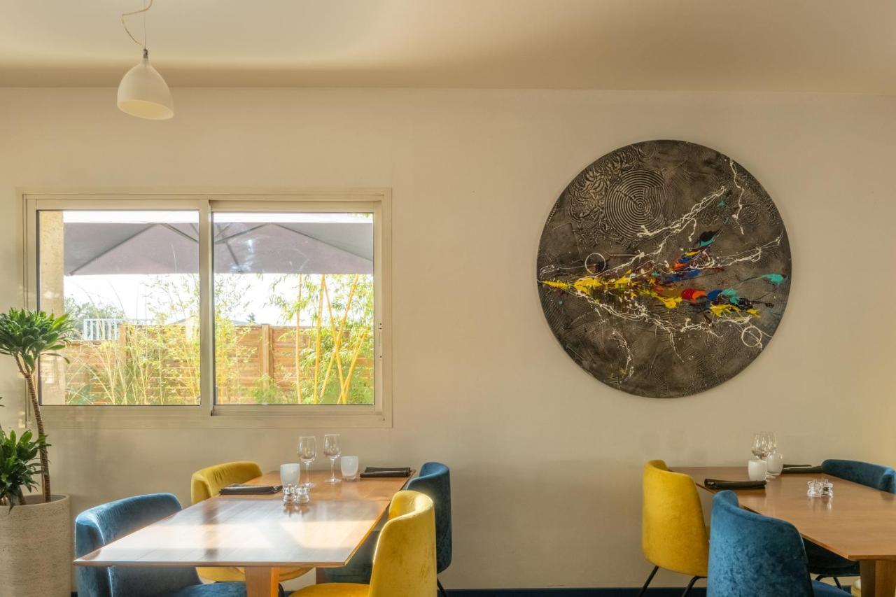 Logis Hotel Restaurant Le Clos Fleuri Castelnaudary Bagian luar foto