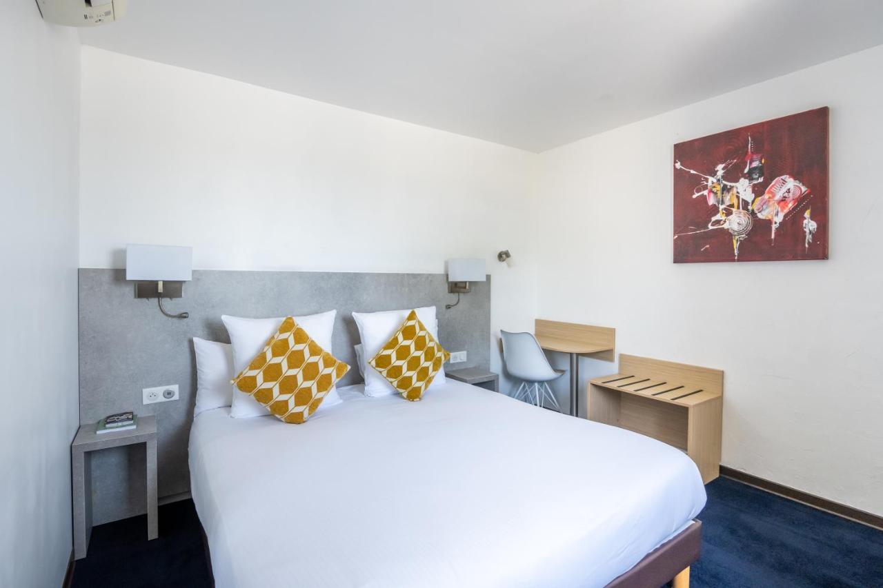 Logis Hotel Restaurant Le Clos Fleuri Castelnaudary Bagian luar foto
