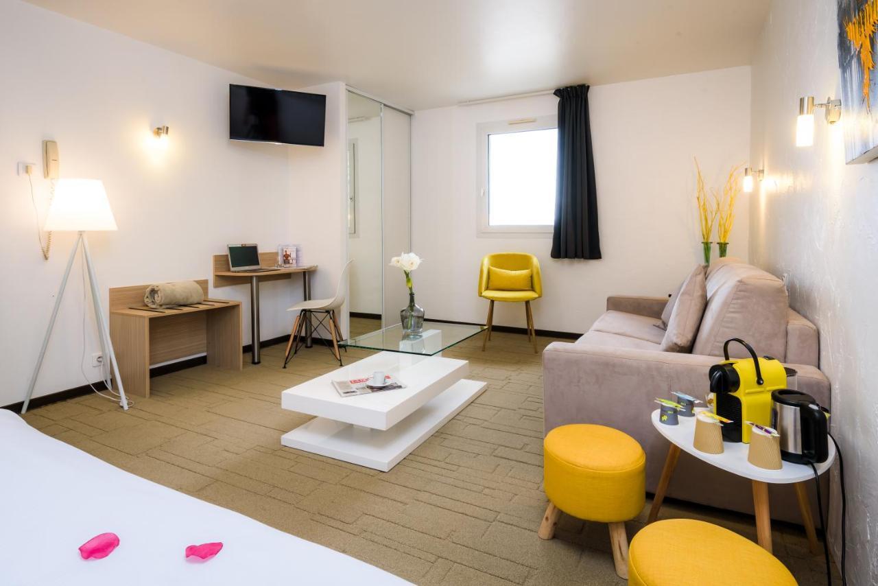 Logis Hotel Restaurant Le Clos Fleuri Castelnaudary Bagian luar foto